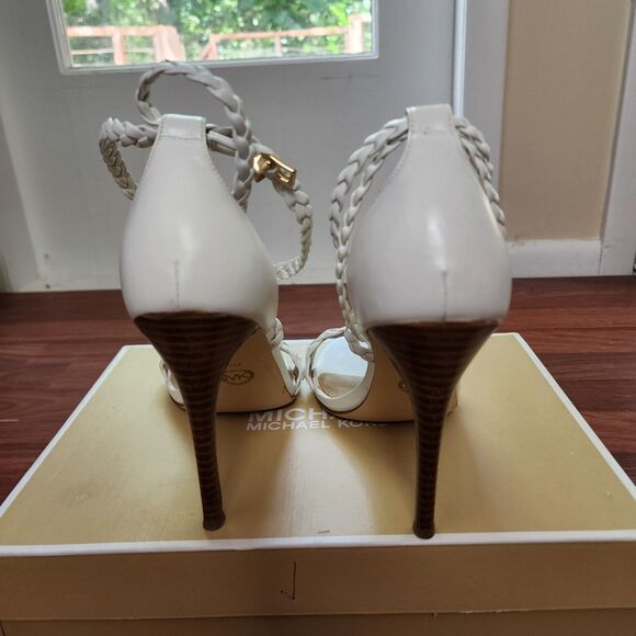 Michael Michael Kors White Astrid Wrapped Sandal 9.5 NIB - Picture 7 of 12